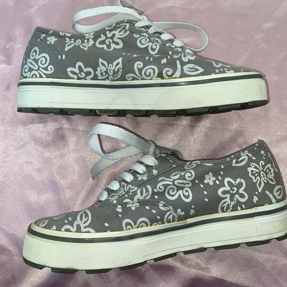 Vintage Vans - Picture 2 of 8